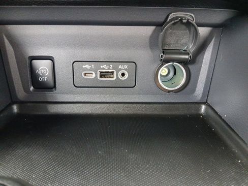 Used 2025 Nissan Sentra SV FWD image 6