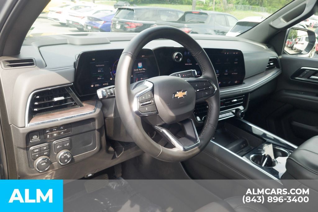 Used 2025 Chevrolet Tahoe LT AWD/4WD image 15