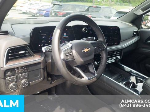 Used 2025 Chevrolet Tahoe LT AWD/4WD image 15