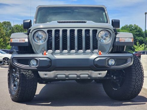Used 2022 Jeep Gladiator Mojave w/ Cold Weather Group image 2