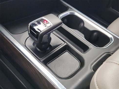 Used 2023 GMC Sierra 1500 SLT image 19