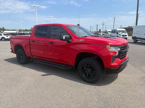 Used 2022 Chevrolet Silverado 1500 LT Trail Boss w/ Convenience Package II AWD/4WD image 1