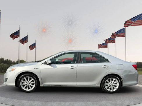 Used 2012 Toyota Camry XLE w/ Leather Pkg image 4