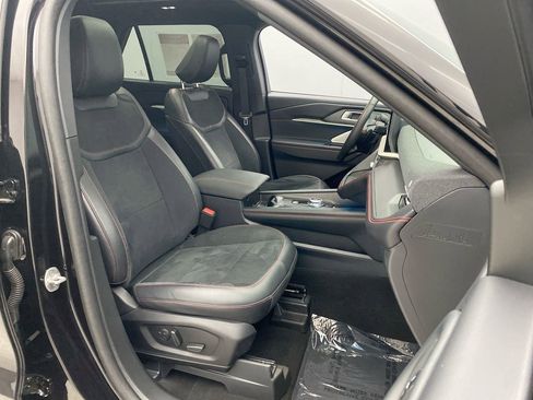 Used 2025 Ford Explorer ST w/ Sun And Sound Package AWD/4WD image 24