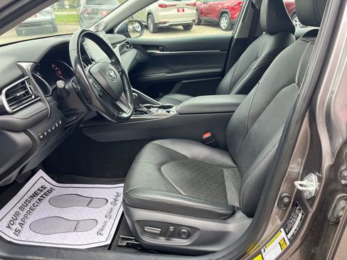 Used 2023 Toyota Camry XSE image 10
