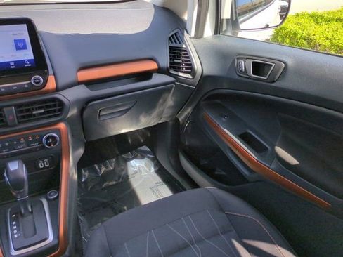 Used 2022 Ford EcoSport SE w/ SE Convenience Package image 16