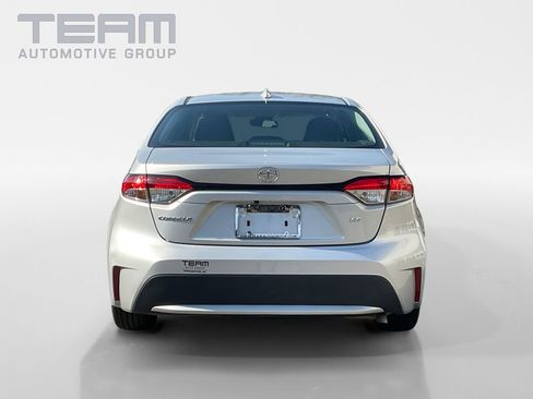 Used 2021 Toyota Corolla LE image 6