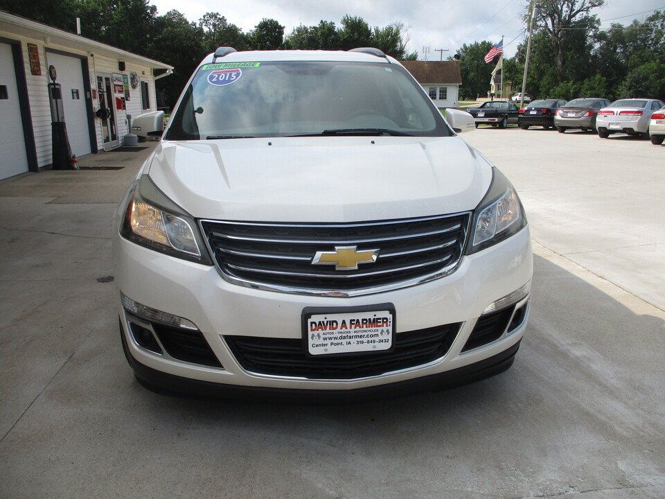 Used 2015 Chevrolet Traverse LT w/ Style and Technology Package FWD image 18