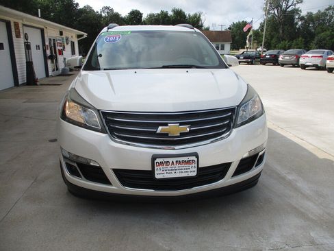 Used 2015 Chevrolet Traverse LT w/ Style and Technology Package FWD image 18