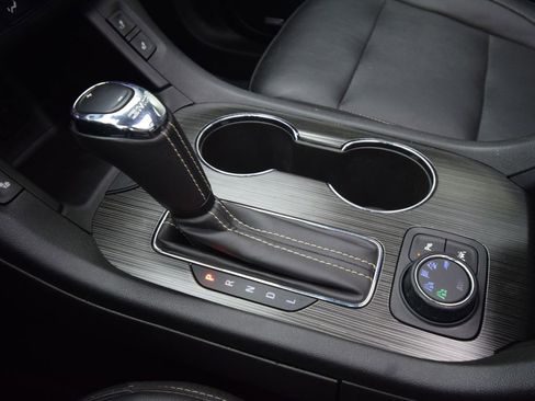 Used 2019 GMC Acadia SLT image 23