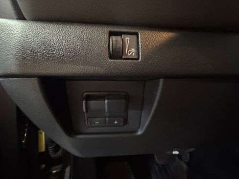 Used 2023 Chevrolet Colorado ZR2 w/ ZR2 Convenience Package III image 22