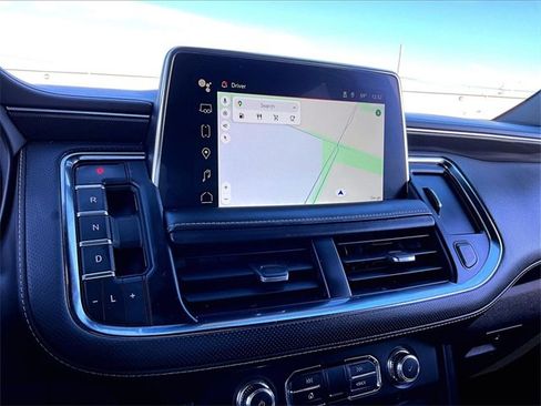 Used 2022 GMC Yukon XL AT4 image 19