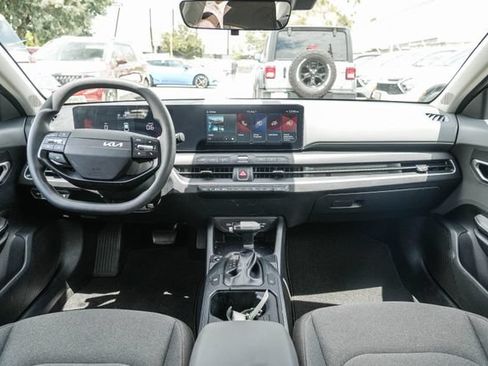 Certified 2025 Kia K4 FWD image 14