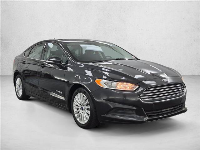 Used 2015 Ford Fusion SE FWD image 3