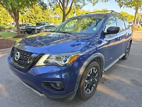 Used 2019 Nissan Pathfinder SL AWD/4WD image 4