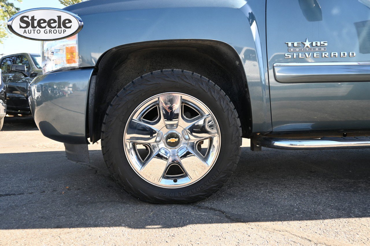 Used 2009 Chevrolet Silverado 1500 LT w/ Texas Edition RWD image 26