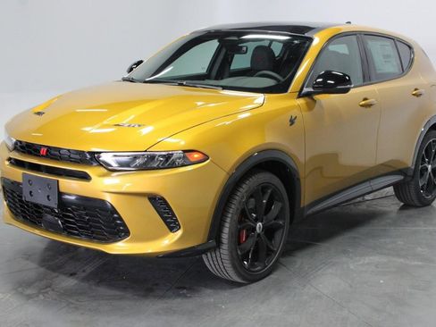 New 2024 Dodge Hornet R/T Plus image 5