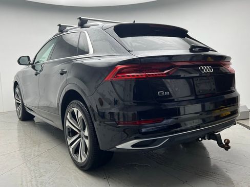 Used 2019 Audi Q8 Prestige w/ Luxury Package image 4