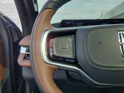New 2026 Lincoln Navigator L Reserve AWD/4WD image 24
