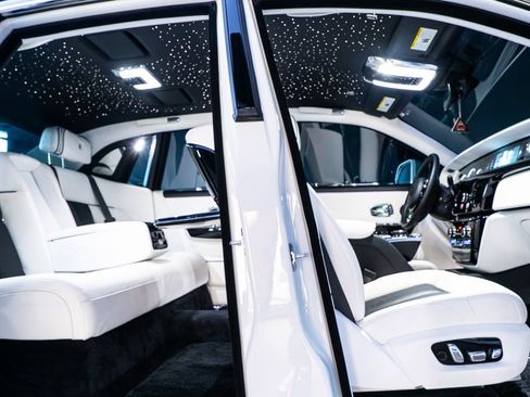 Used 2022 Rolls-Royce Phantom Sedan w/ The Phantom Package RWD image 30