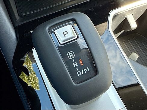 New 2025 Mitsubishi Outlander SE image 17