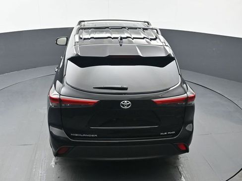 Used 2023 Toyota Highlander XLE image 38