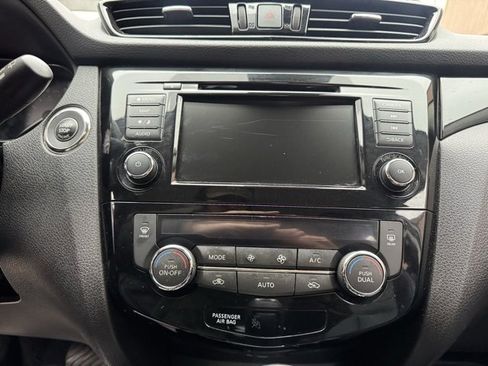 Used 2022 Nissan Rogue Sport SL image 15