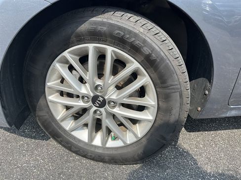 Used 2018 Kia Rio EX w/ EX Launch Edition FWD image 14