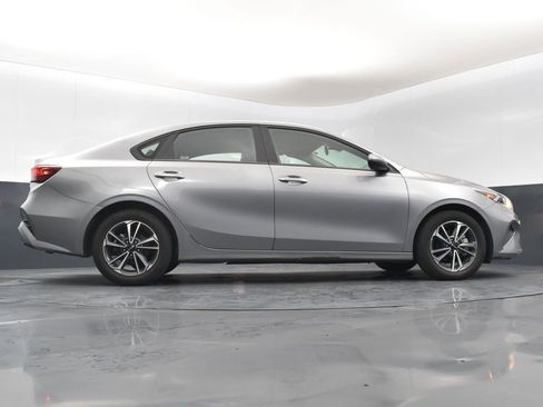 Used 2024 Kia Forte LXS image 16