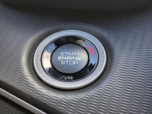 New 2025 Jeep Grand Cherokee Altitude image 25