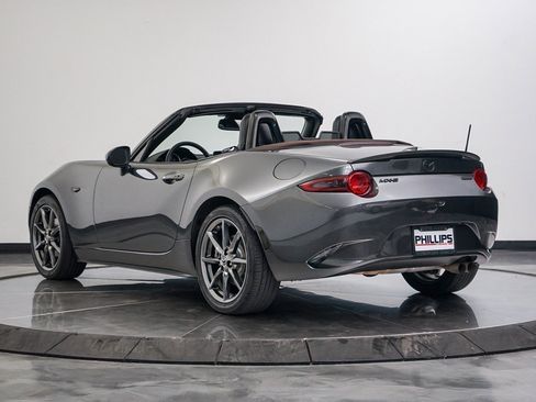 Used 2019 MAZDA MX-5 Miata Grand Touring image 11