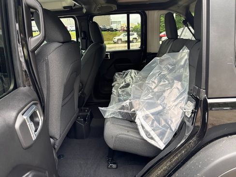 New 2026 Jeep Wrangler Unlimited Sport AWD/4WD image 19