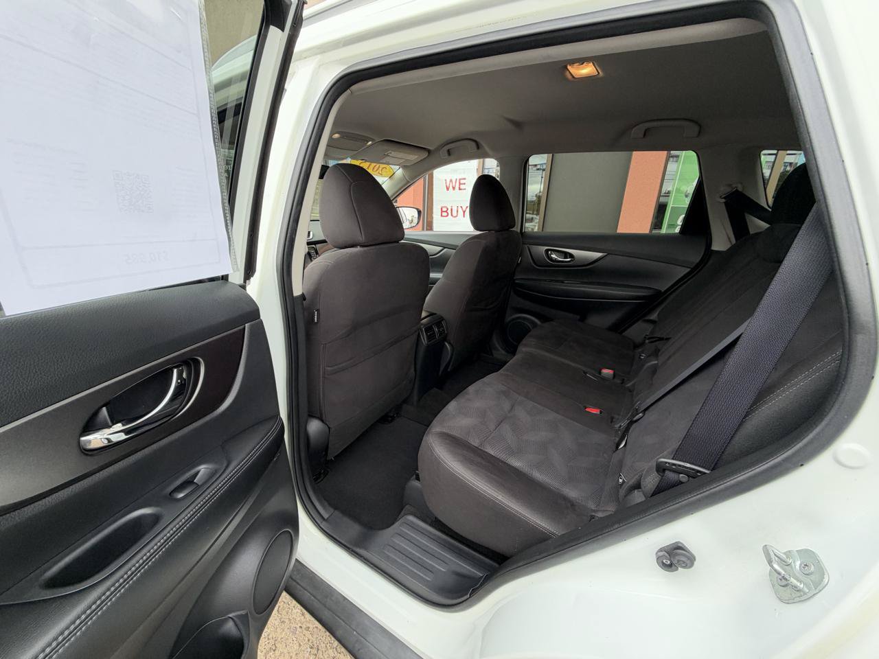 Used 2015 Nissan Rogue SV w/ SV Premium Package AWD/4WD image 17