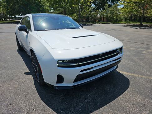 Used 2026 Dodge Charger Scat Pack AWD/4WD image 8