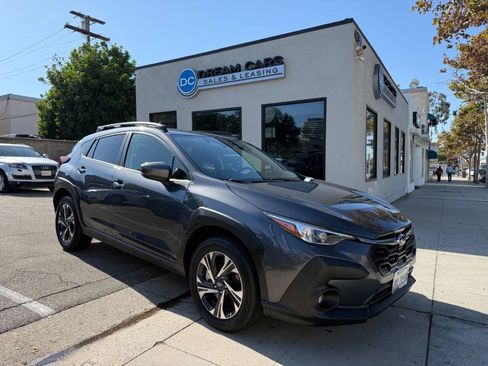 Used 2024 Subaru Crosstrek 2.0i Premium AWD/4WD image 2