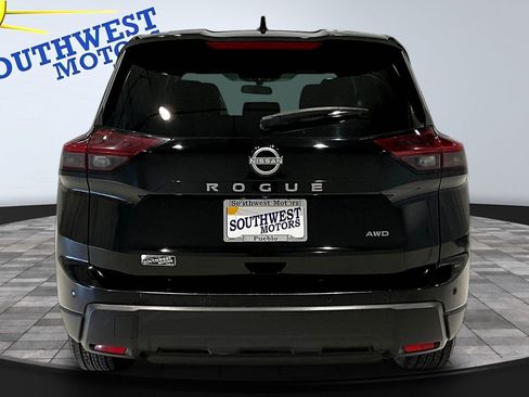 Used 2025 Nissan Rogue SV AWD/4WD image 6