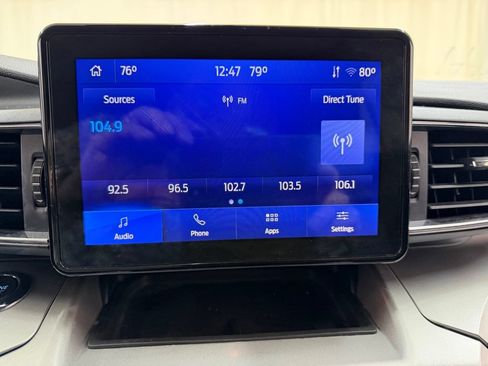 Used 2022 Ford Explorer XLT w/ Equipment Group 202A AWD/4WD image 29
