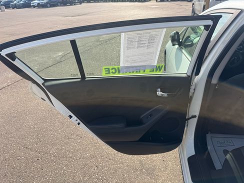 Used 2016 Kia Forte EX image 10