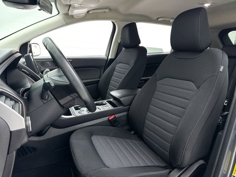 Used 2023 Ford Edge SE w/ Black Appearance Package image 16