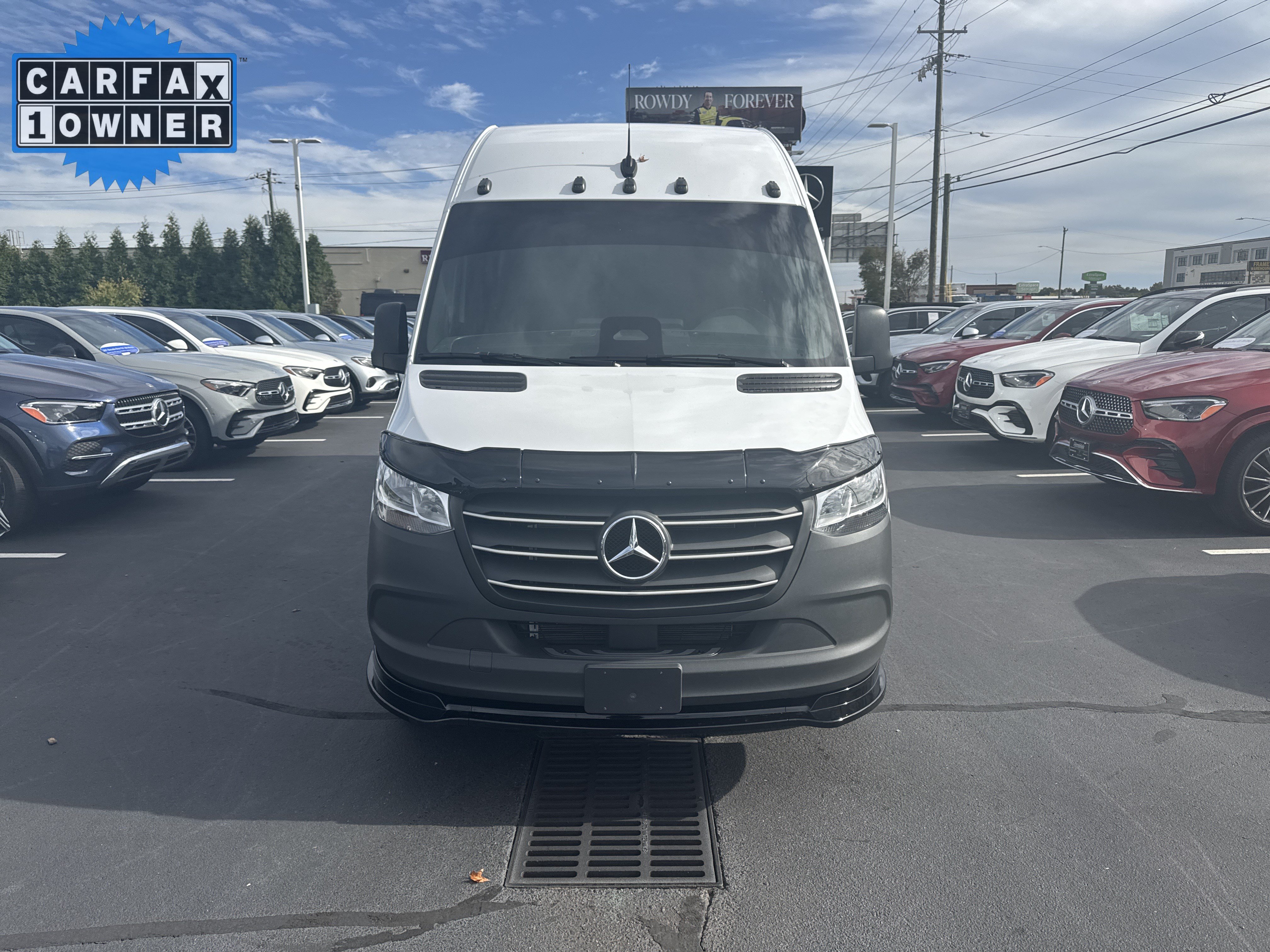 Used 2025 Mercedes-Benz Sprinter 2500 image 3