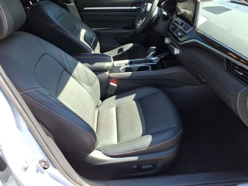 Used 2023 Nissan Altima 2.0 SR image 7