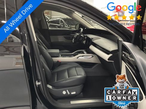 Used 2025 Lincoln Nautilus Premier AWD/4WD image 16