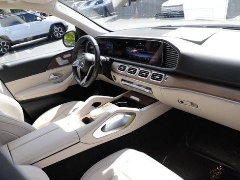 Used 2024 Mercedes-Benz GLE 350 4MATIC image 13