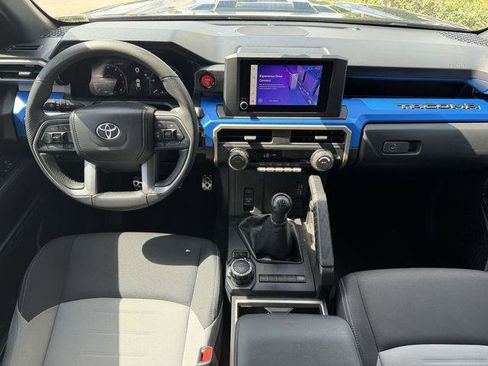 Certified 2025 Toyota Tacoma TRD Sport AWD/4WD image 9