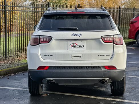 Used 2023 Jeep Compass Limited image 5