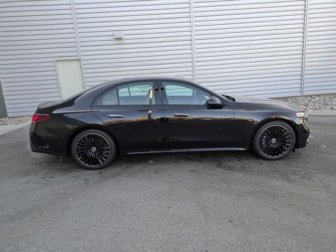 New 2026 Mercedes-Benz E 450 4MATIC Sedan image 2