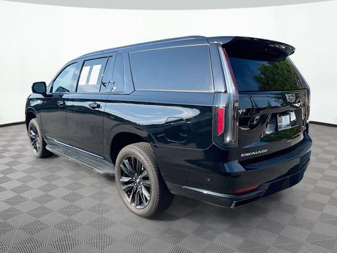Used 2022 Cadillac Escalade ESV Sport w/ Touring Package AWD/4WD image 8