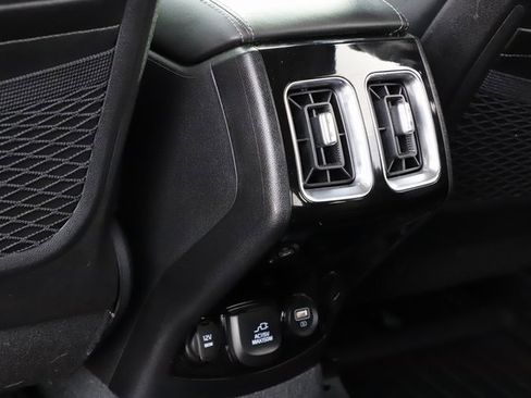 Used 2023 Kia Sorento SX image 24