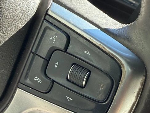 Used 2019 Chevrolet Silverado 1500 RST AWD/4WD image 17