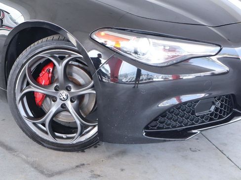 Used 2019 Alfa Romeo Giulia Ti w/ Nero Edizione AWD/4WD image 4